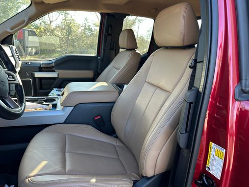 Used 2022 Ford F350 Lariat w/ Lariat Value Package image 6