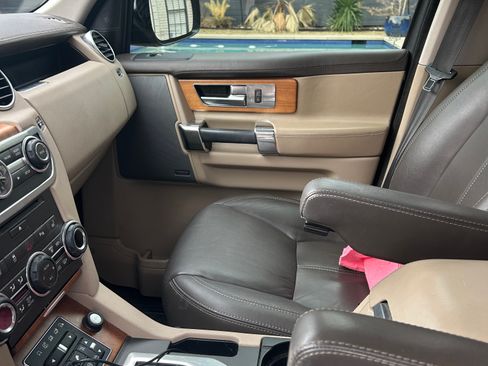 Used 2015 Land Rover LR4 HSE LUX image 6