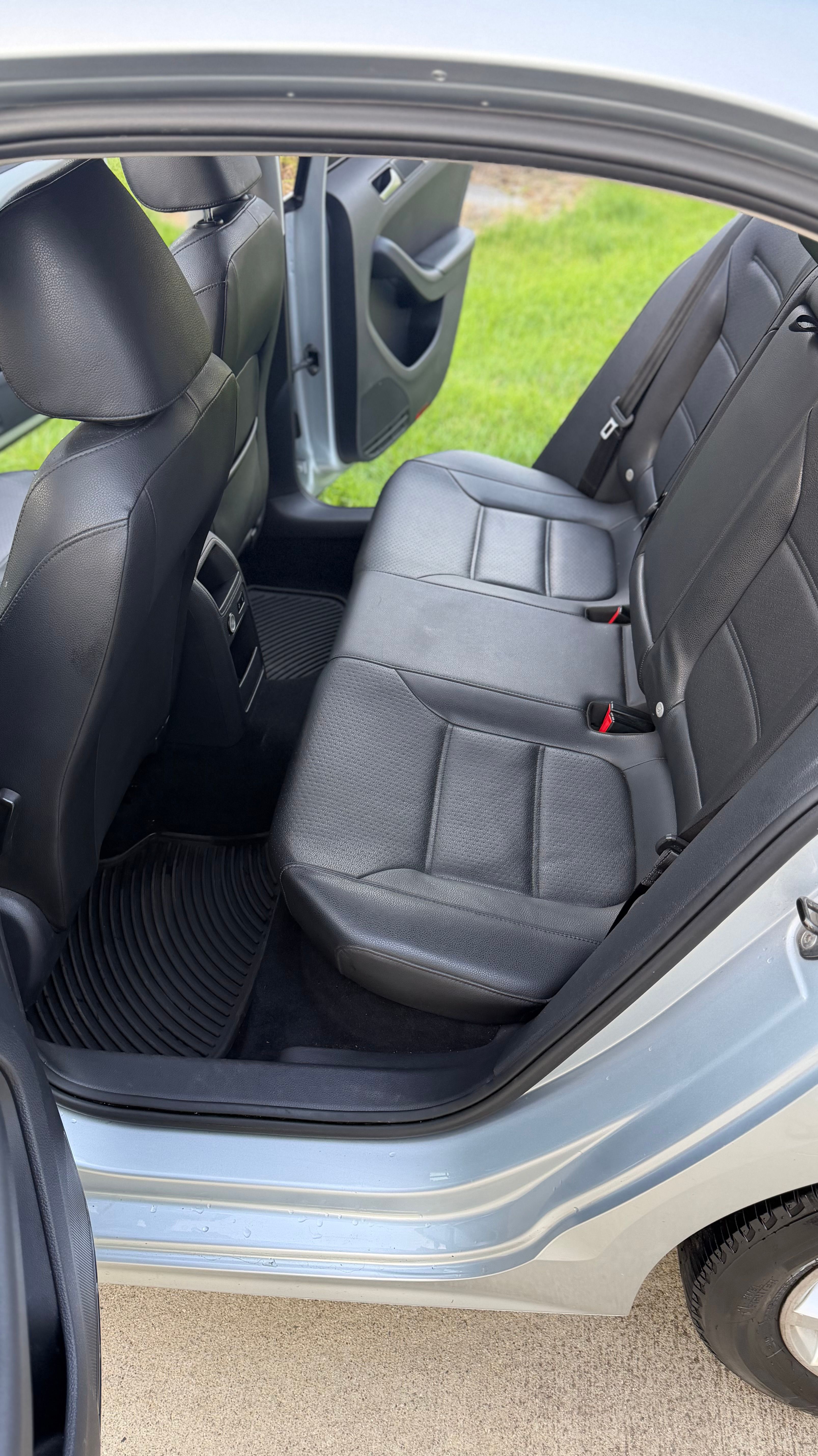 Used 2013 Volkswagen Jetta SE FWD image 22