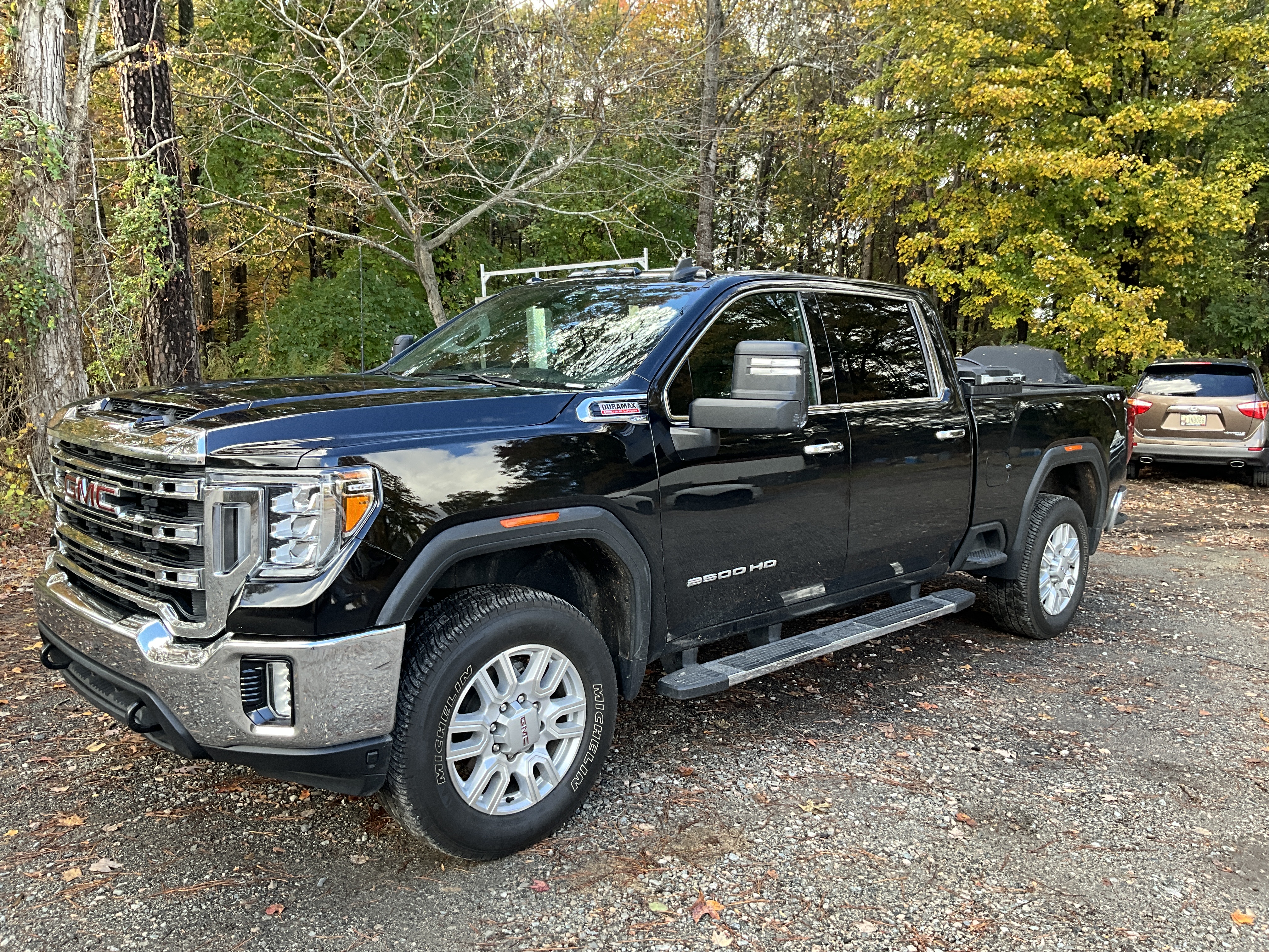Used 2022 GMC Sierra 2500 SLE w/ SLE Value Package; AWD/4WD image 1