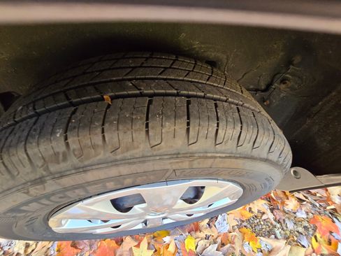 Used 2010 Toyota Corolla LE image 10