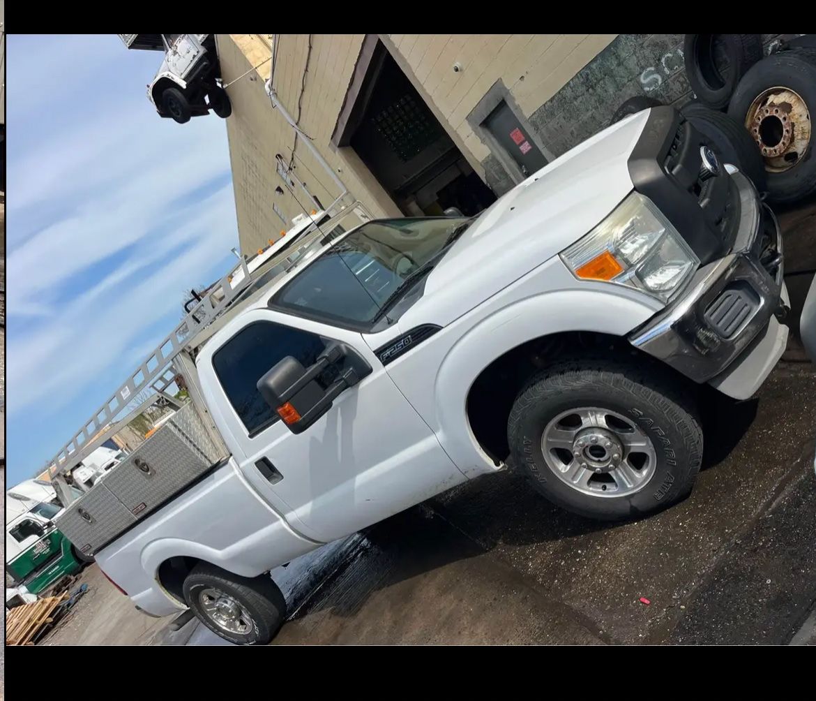 Used 2011 Ford F250 XL w/ PWR Equipment Group AWD/4WD image 9