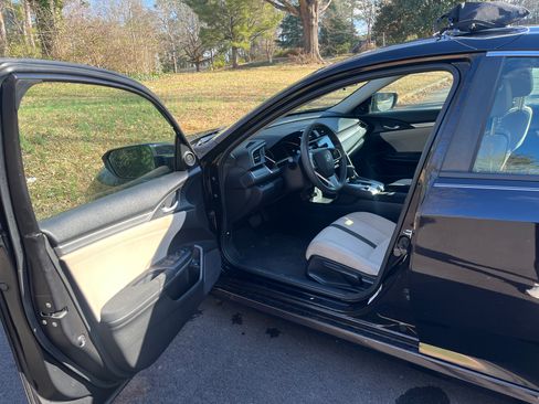 Used 2016 Honda Civic EX image 6