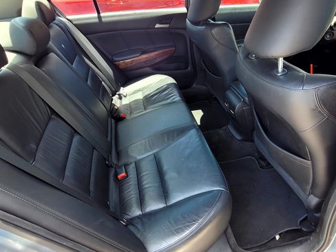 Used 2011 Honda Accord EX-L image 25