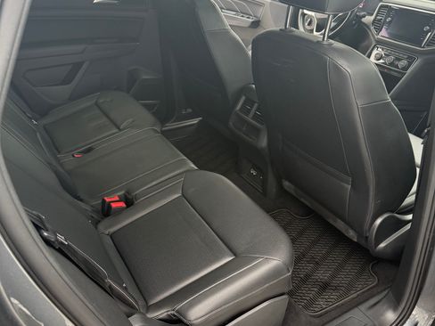 Used 2020 Volkswagen Atlas Cross Sport SEL image 8