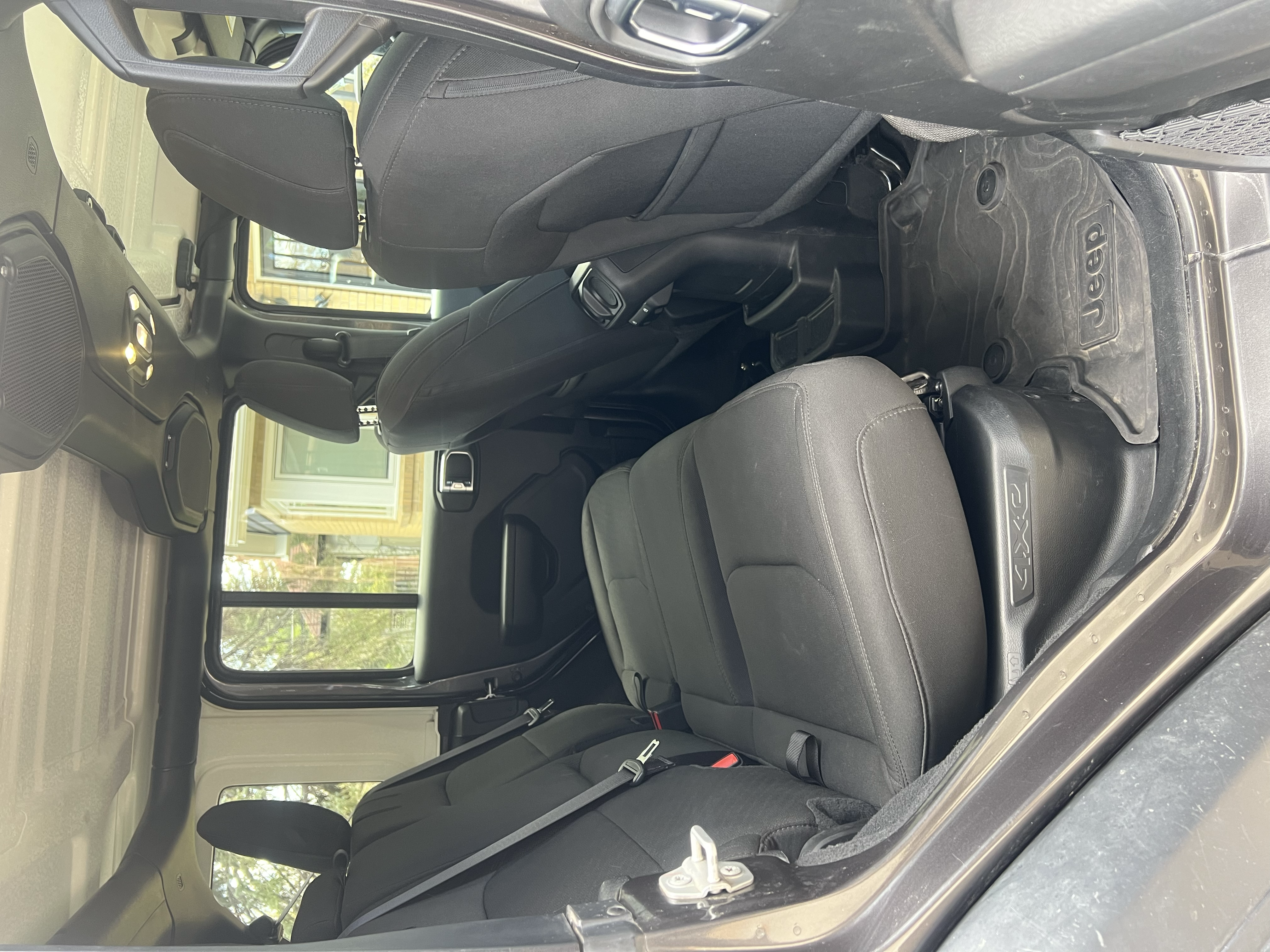 Used 2023 Jeep Wrangler Unlimited AWD/4WD image 9
