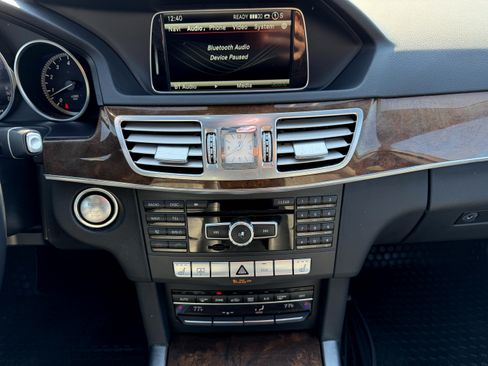 Used 2014 Mercedes-Benz E 350 E 350 4MATIC Sedan 4D image 15