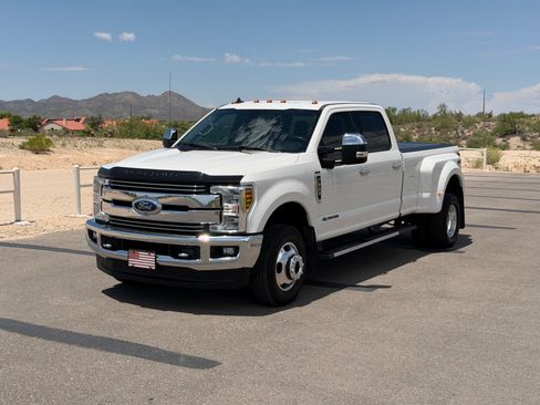 Used 2019 Ford F350 Lariat w/ Tow Technology Bundle AWD/4WD image 1