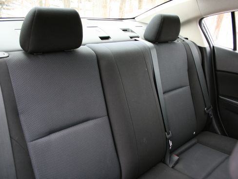 Used 2011 MAZDA MAZDA3 i Sport image 19