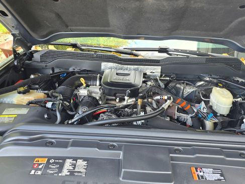 Used 2015 Chevrolet Silverado 2500 LT w/ LT Convenience Package image 8