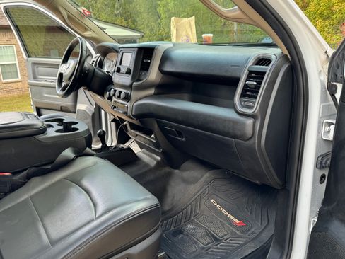 Used 2020 RAM 2500 Tradesman w/ Chrome Appearance Group image 2