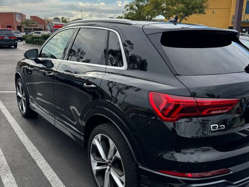 Used 2020 Audi Q3 2.0T Premium Plus w/ Premium Plus Package image 4