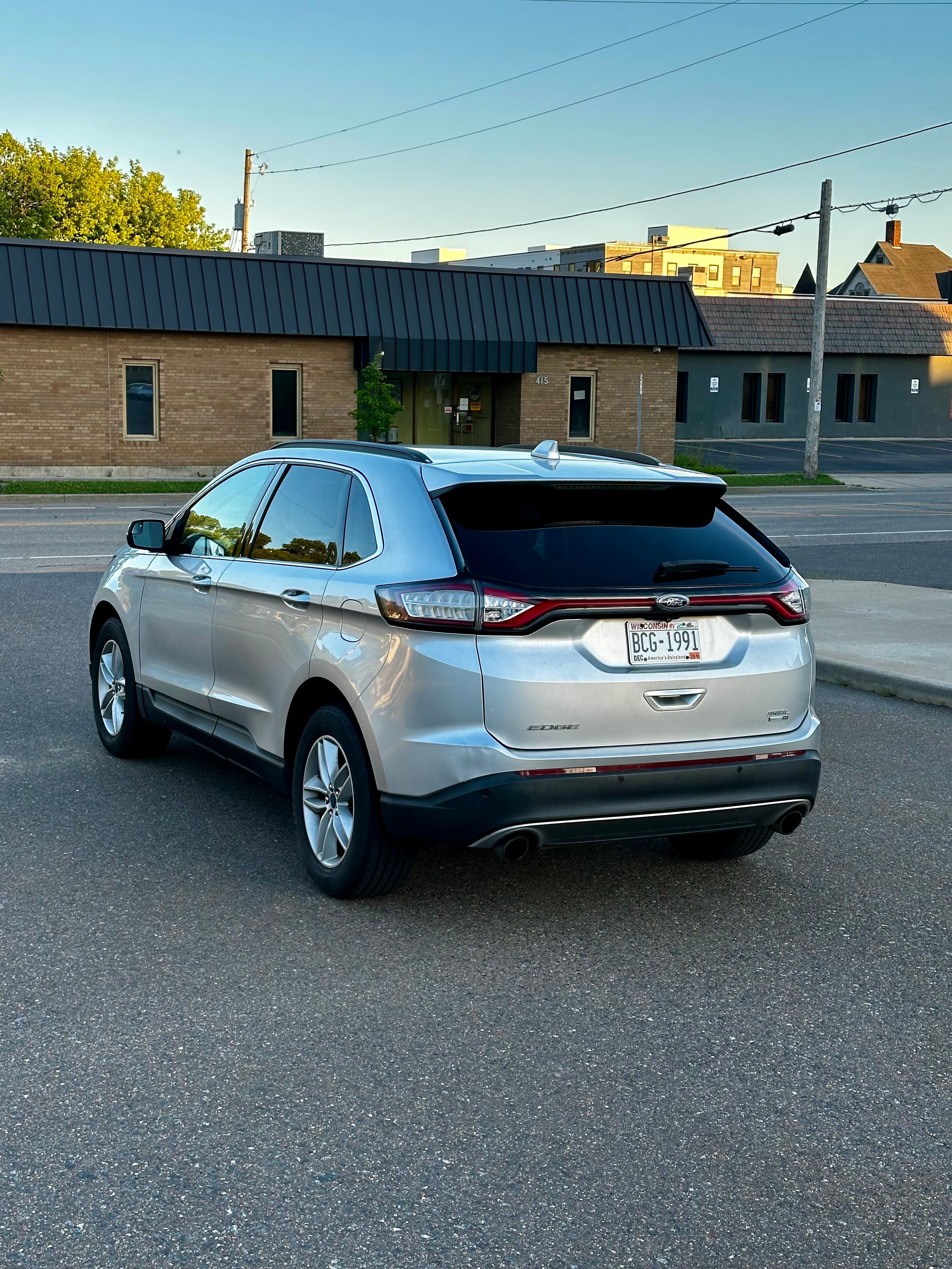 Used 2017 Ford Edge SEL AWD/4WD image 5
