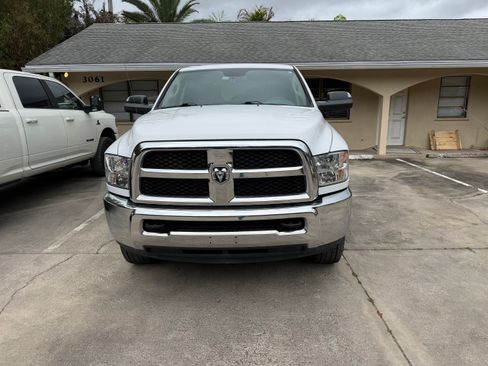 Used 2018 RAM 2500 Tradesman w/ Chrome Appearance Group AWD/4WD image 4