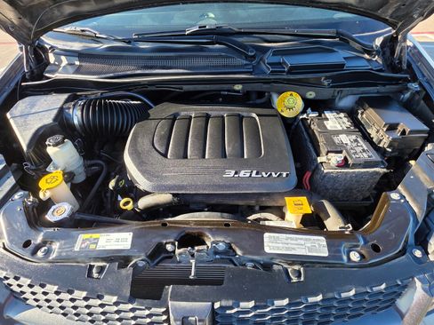 Used 2018 Dodge Grand Caravan GT image 14