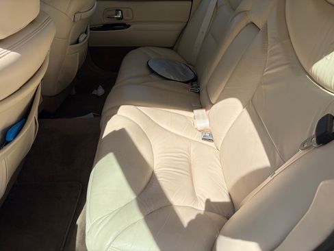 Used 1997 Lincoln Town Car Cartier image 11