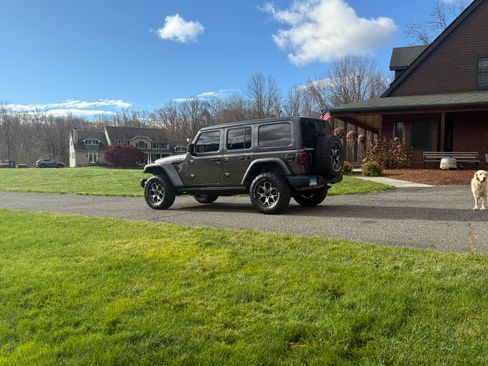 Used 2022 Jeep Wrangler Unlimited Rubicon w/ Steel Bumper Group image 14