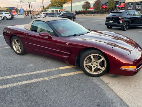 Used 2003 Chevrolet Corvette Convertible w/ Preferred Equipment Group1 image 5
