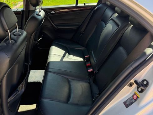 Used 2004 Mercedes-Benz C 320 Sedan image 9