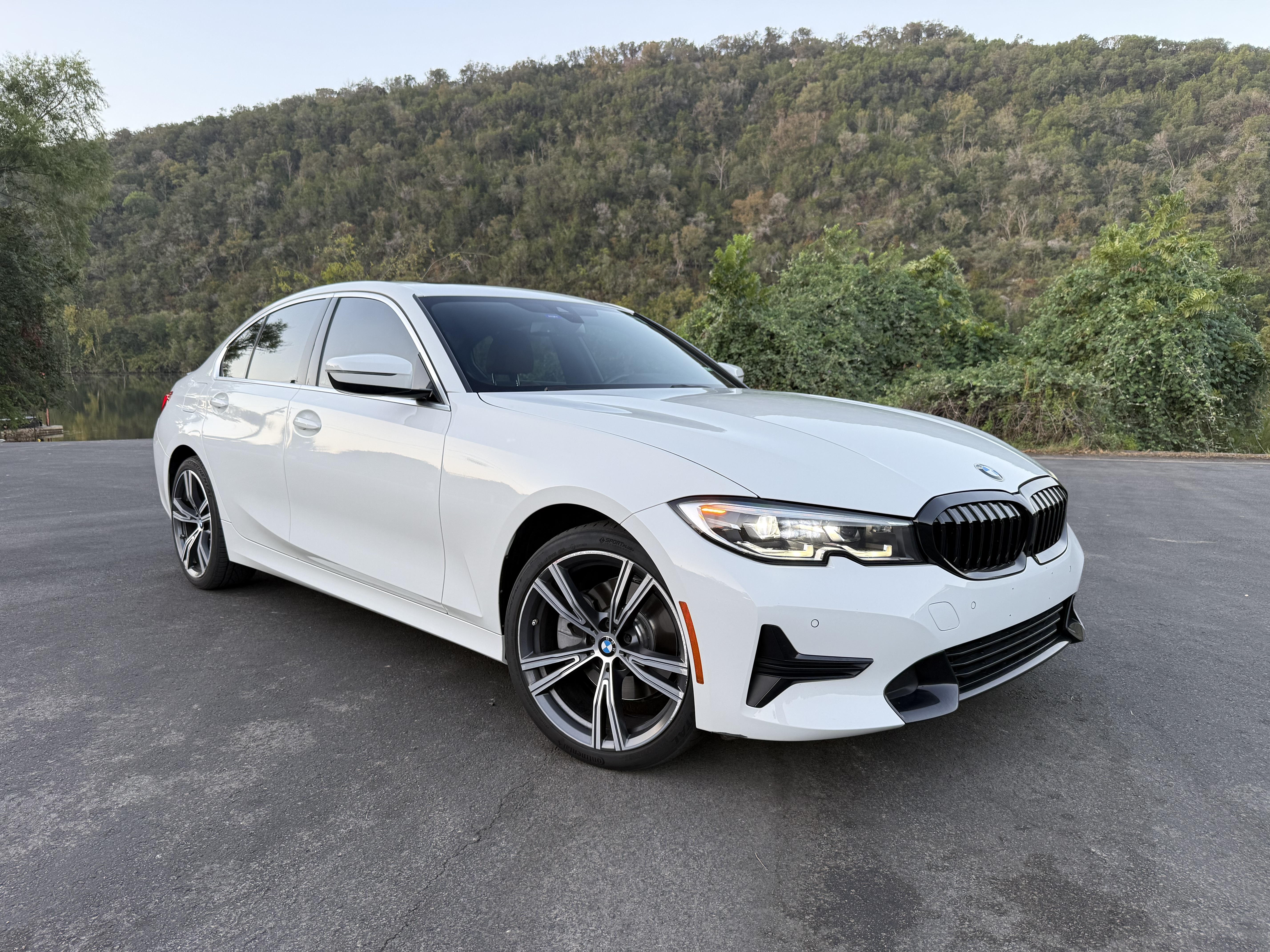 Used 2022 BMW 330i Sedan w/ Driving Assistance Package RWD image 2