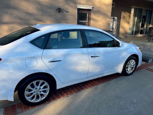 Used 2019 Nissan Sentra SV image 1