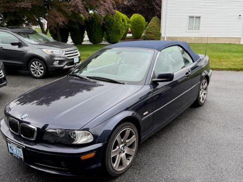 Used 2003 BMW 325Ci Convertible image 2