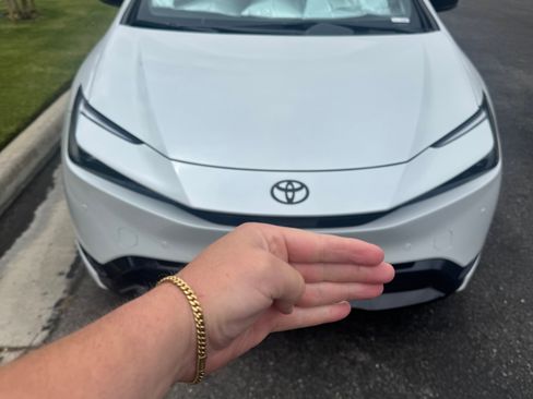 Used 2026 Toyota Prius image 4