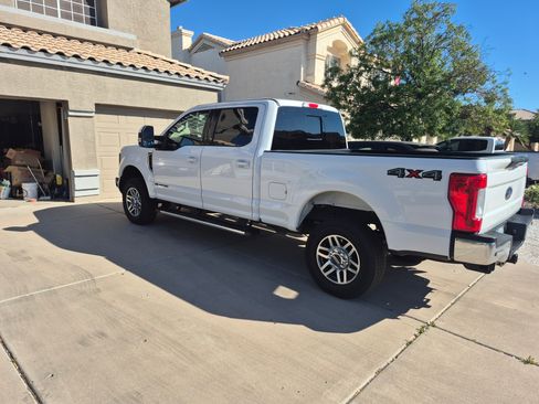 Used 2019 Ford F250 Lariat w/ Lariat Value Package image 1