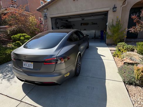 Used 2022 Tesla Model S AWD/4WD image 9