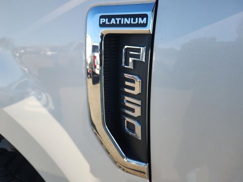 Used 2017 Ford F350 Platinum w/ FX4 4x4 Off Road Package image 9