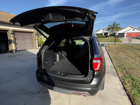 Used 2016 Ford Explorer Limited image 5