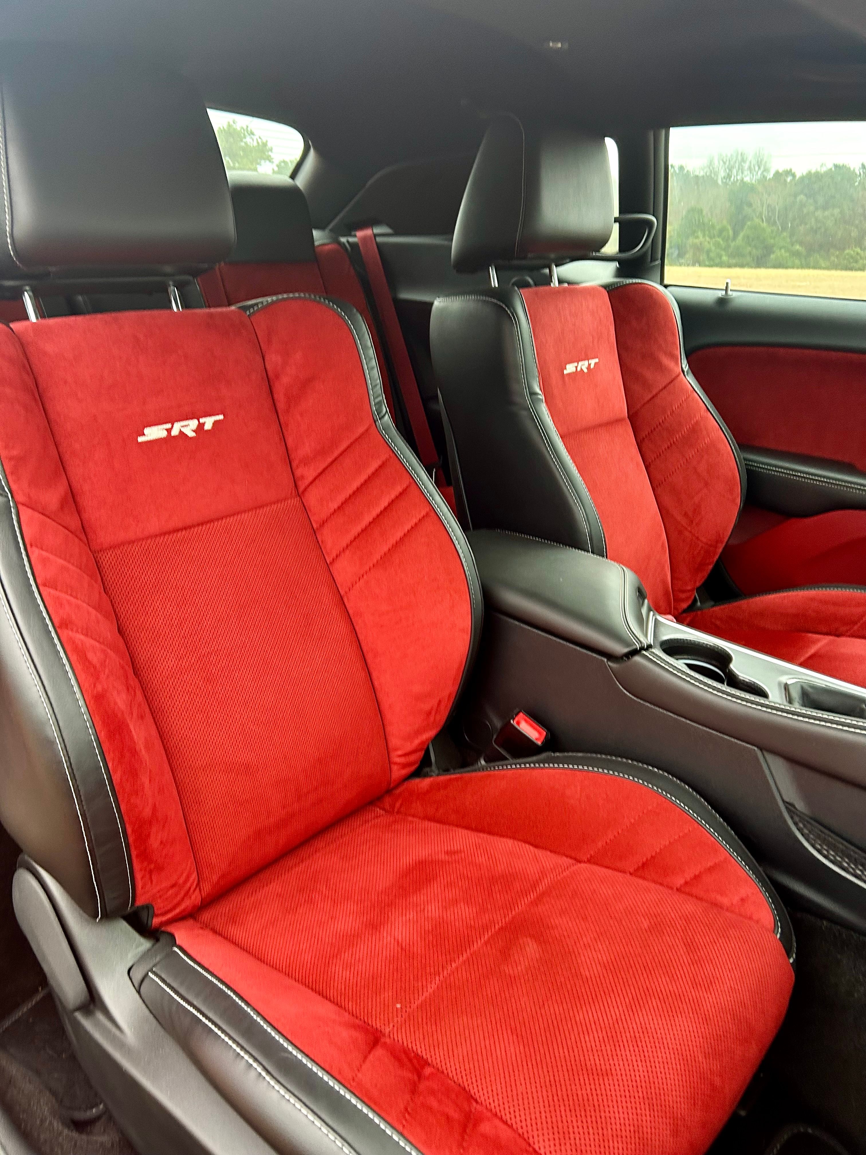 Used 2015 Dodge Challenger SRT Hellcat RWD image 20