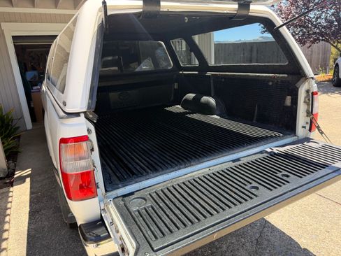 Used 1998 Toyota T100 SR5 AWD/4WD image 4