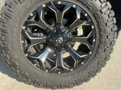 Used 2020 Chevrolet Silverado 1500 RST image 10