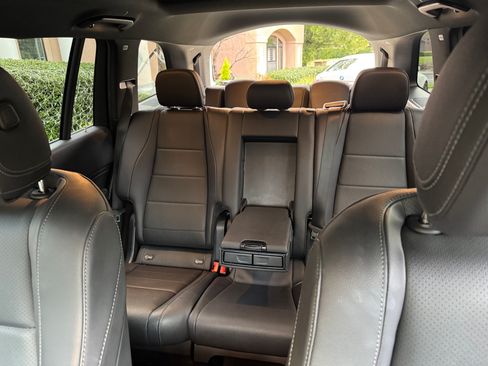 Used 2024 Mercedes-Benz GLS 450 450 4MATIC Sport Utility 4D image 6