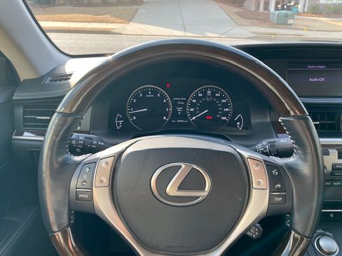 Used 2013 Lexus ES 350 w/ Luxury Pkg image 13