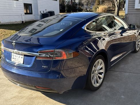 Used 2017 Tesla Model S 75D image 5