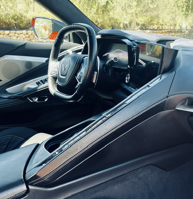 Used 2021 Chevrolet Corvette Stingray Premium Conv w/ Z51 Performance Package RWD image 10