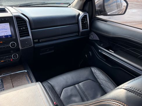 Used 2020 Ford Expedition Max Platinum image 9