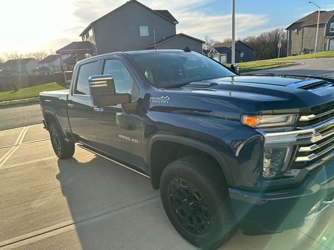 Used 2022 Chevrolet Silverado 3500 High Country image 1