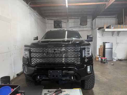 Used 2022 GMC Sierra 2500 Denali w/ Denali Ultimate Package AWD/4WD image 1