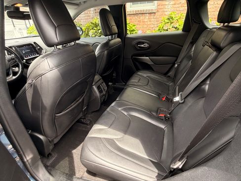 Used 2020 Jeep Cherokee Limited AWD/4WD image 10