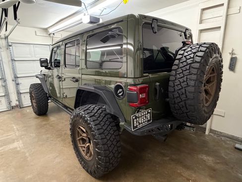 Used 2024 Jeep Wrangler Unlimited Sport AWD/4WD image 2