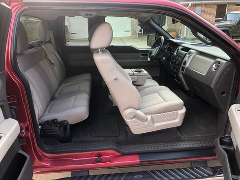 Used 2010 Ford F150 XLT image 8