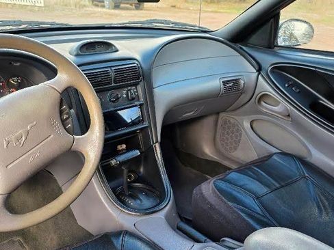 Used 1995 Ford Mustang Coupe image 2