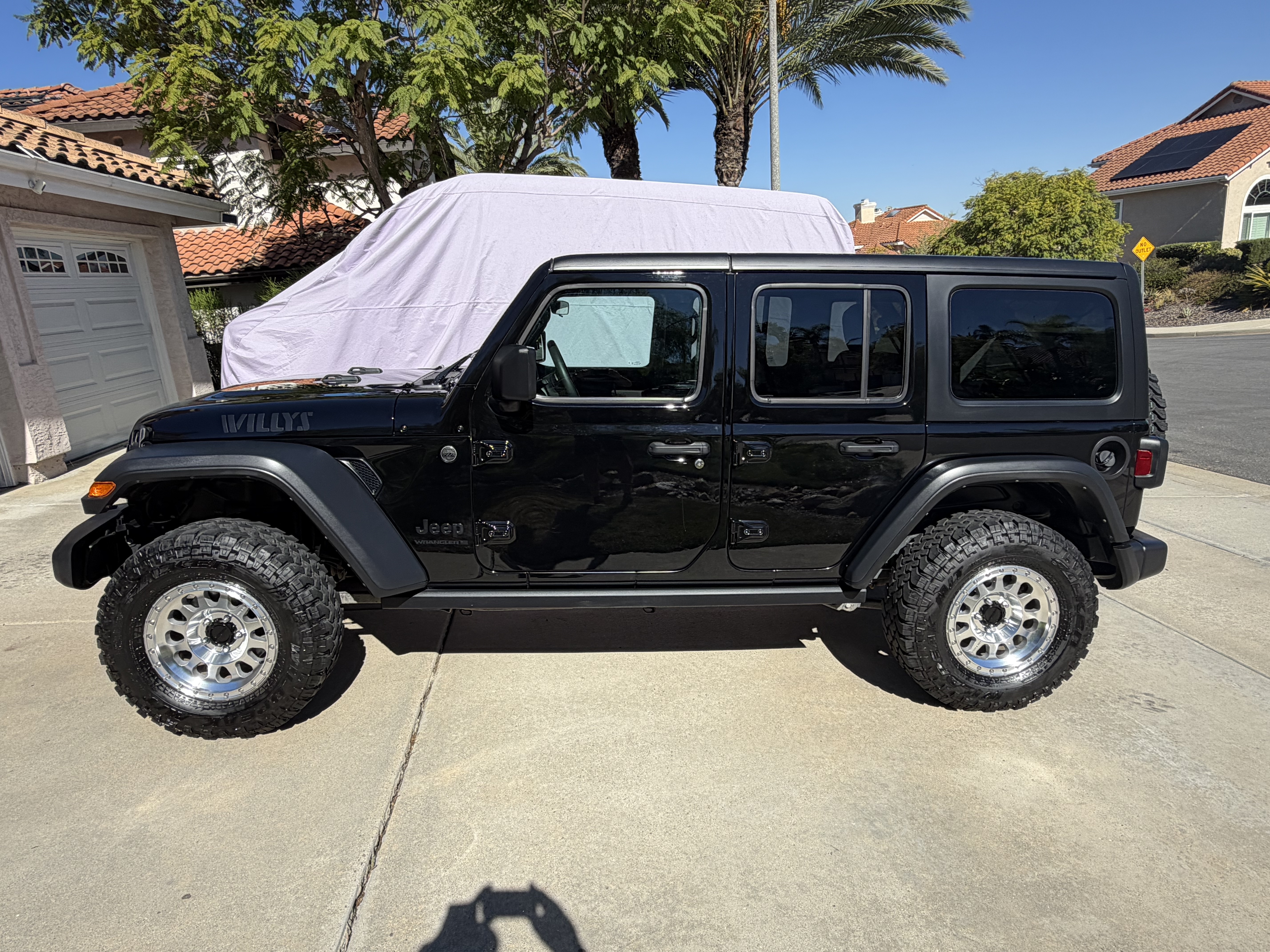Used 2024 Jeep Wrangler Unlimited Sport AWD/4WD image 1