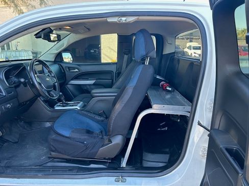 Used 2021 Chevrolet Colorado LT w/ Fleet Safety Package image 14