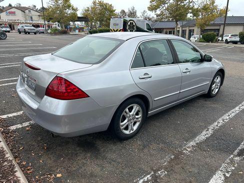 Used 2007 Honda Accord SE image 5