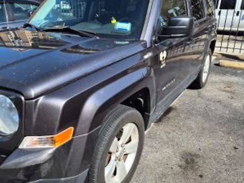 Used 2017 Jeep Patriot Latitude image 5