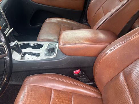 Used 2011 Jeep Grand Cherokee Overland AWD/4WD image 9